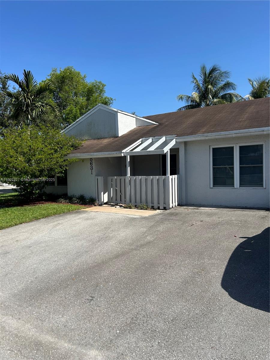 Property for Sale at 8631 Bridle Path Ct, Davie, Broward County, Florida - Bedrooms: 3 
Bathrooms: 2  - $434,900