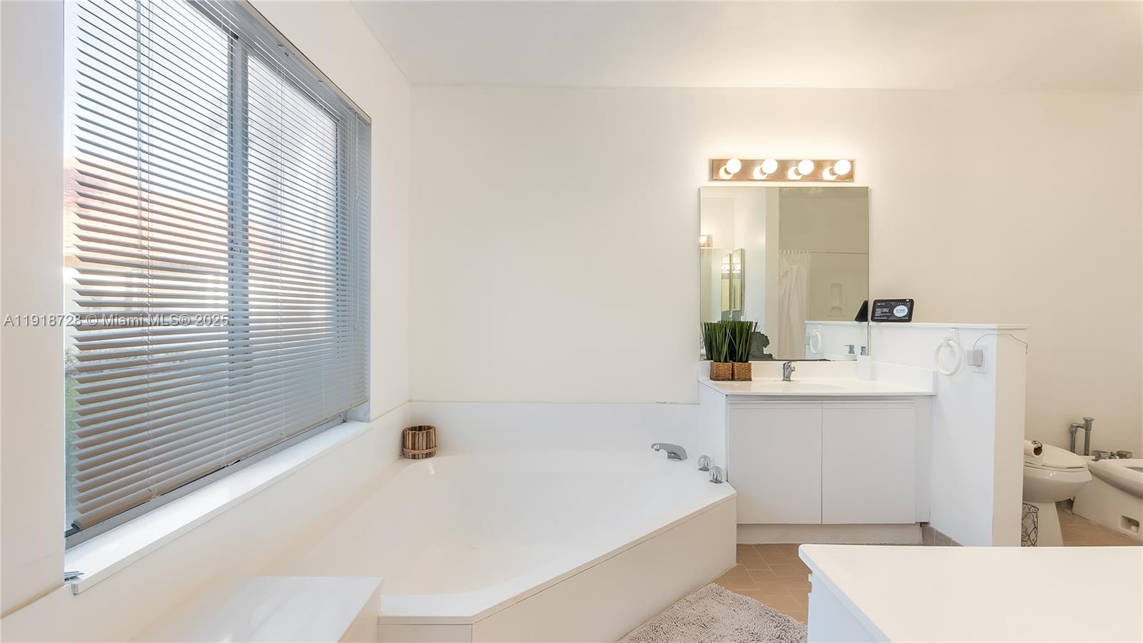 CRANBROOK LAKE ESTATES - Residential