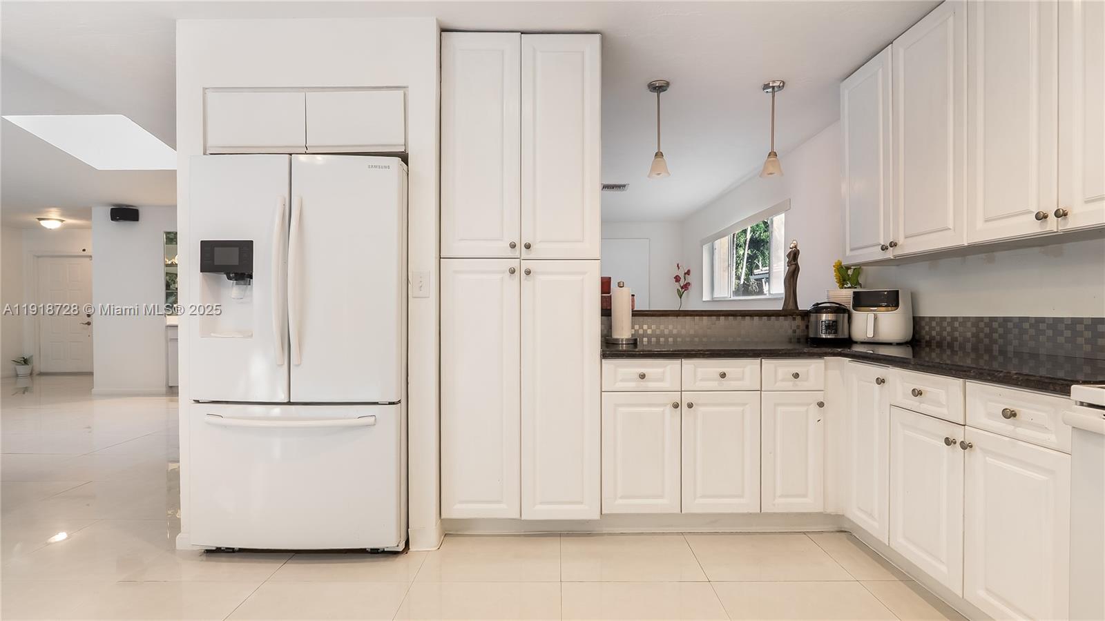 CRANBROOK LAKE ESTATES - Residential