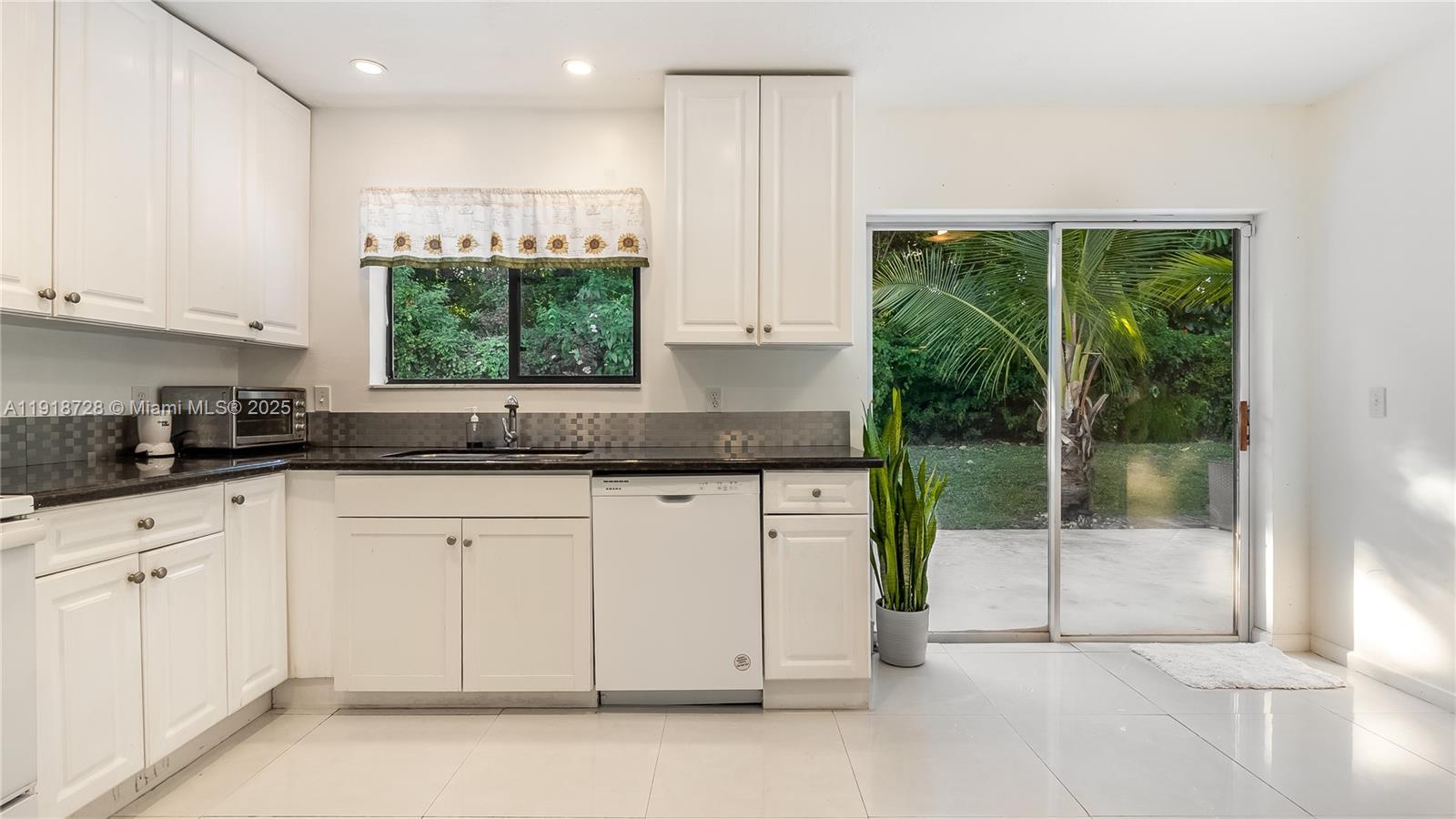 CRANBROOK LAKE ESTATES - Residential