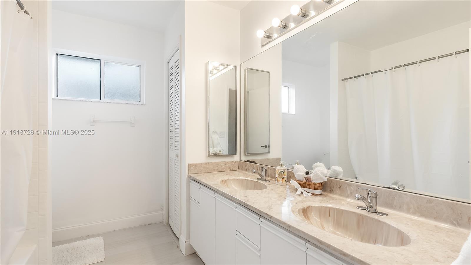 CRANBROOK LAKE ESTATES - Residential