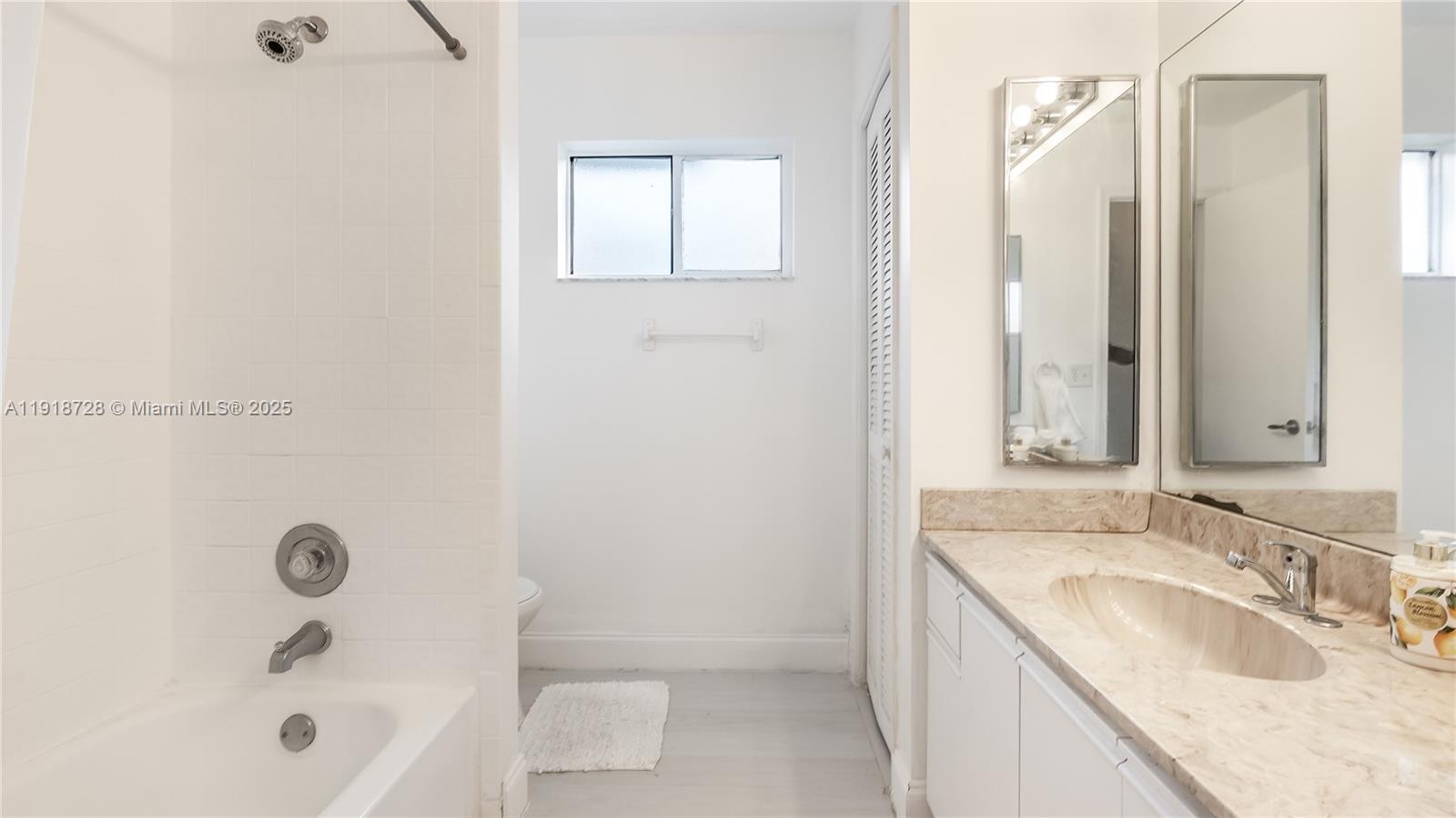 CRANBROOK LAKE ESTATES - Residential