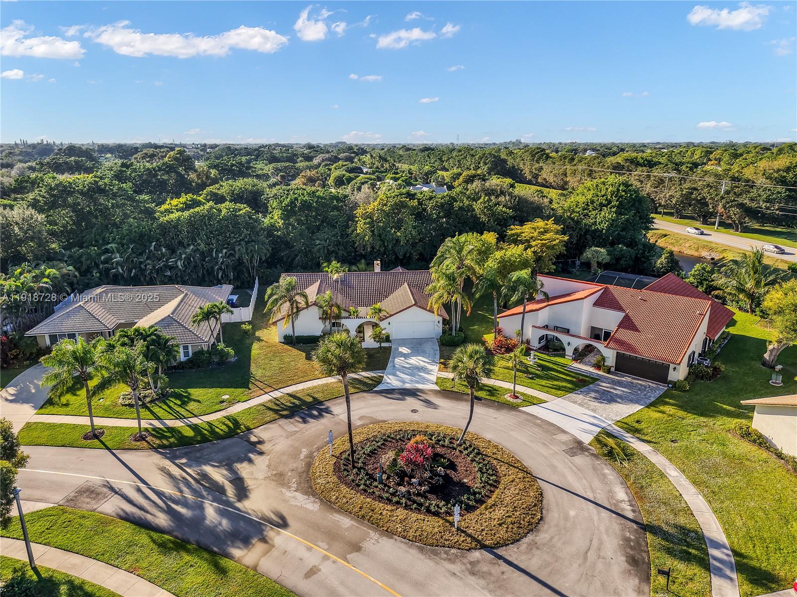 CRANBROOK LAKE ESTATES - Residential