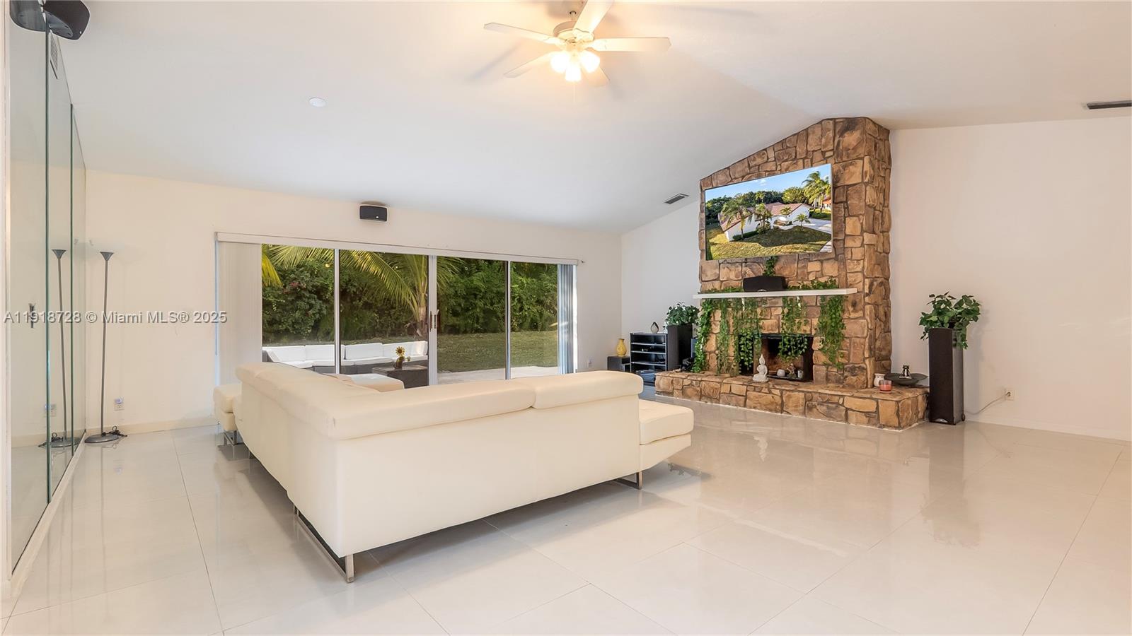 CRANBROOK LAKE ESTATES - Residential