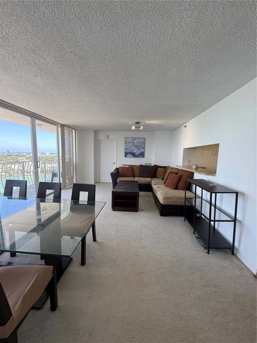7601 E Treasure Dr 2115