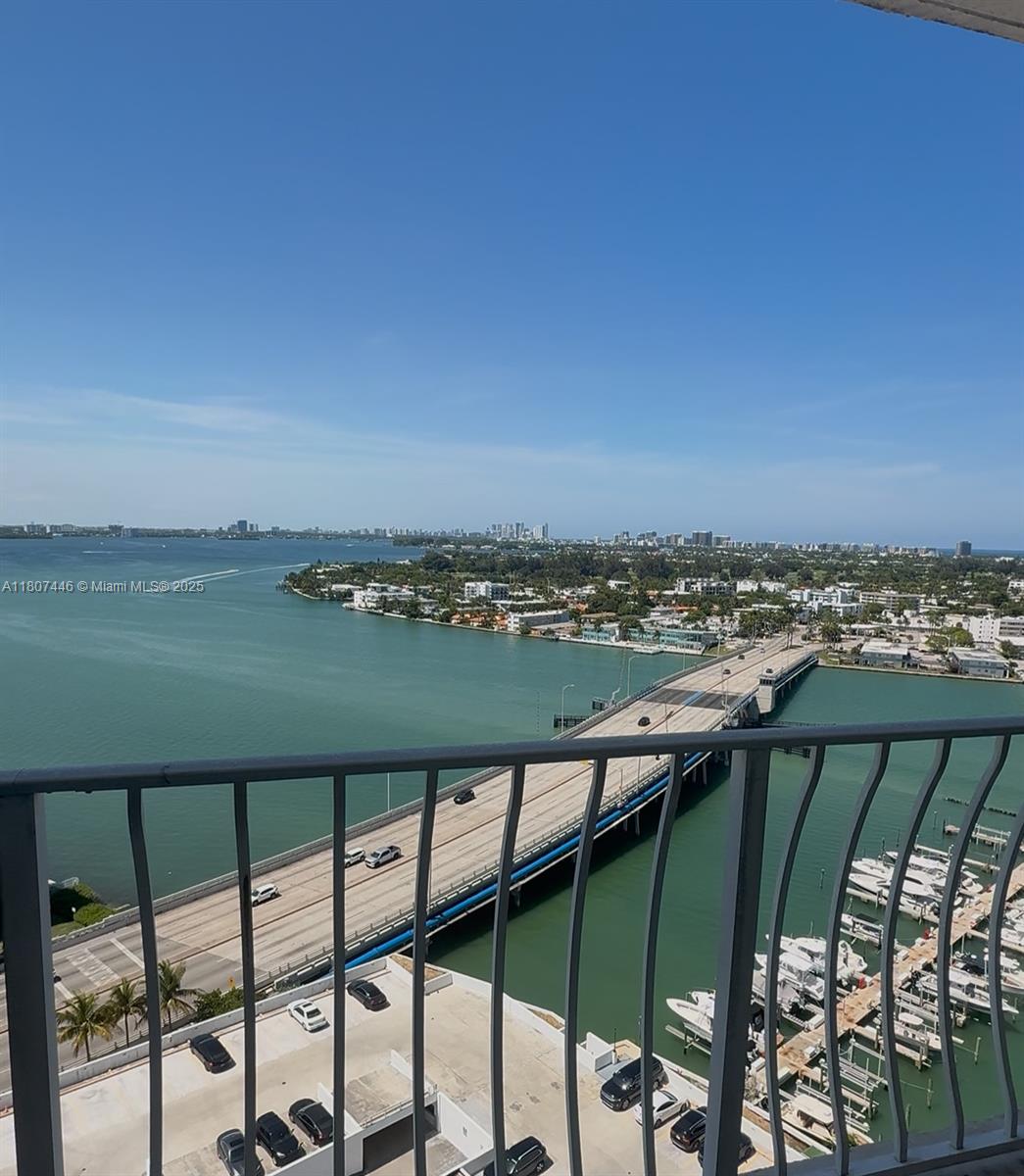 7601 E Treasure Dr 2115, North Bay Village, Miami-Dade County, Florida - 1 Bedrooms  
1 Bathrooms - 