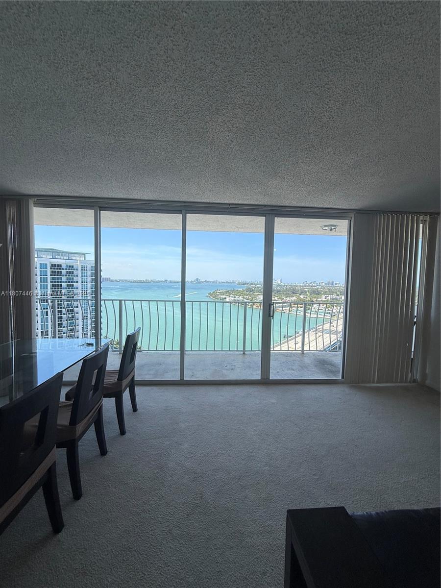 7601 E Treasure Dr 2115