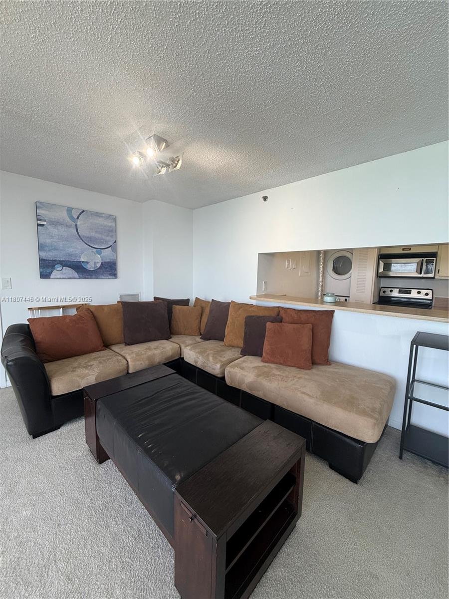 7601 E Treasure Dr 2115