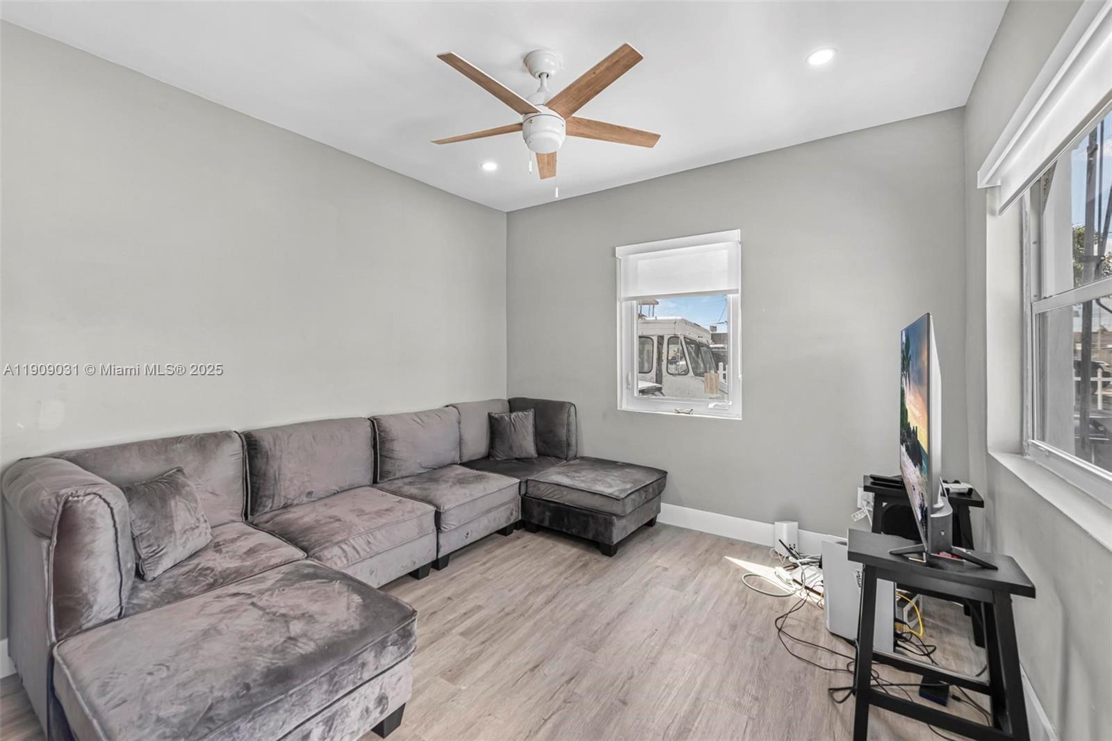 36TH ST HIGHLANDS - Residential Lease