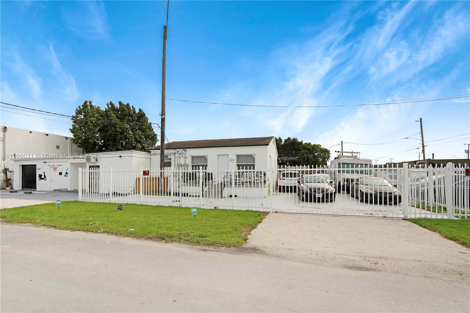 36TH ST HIGHLANDS - Residential Lease