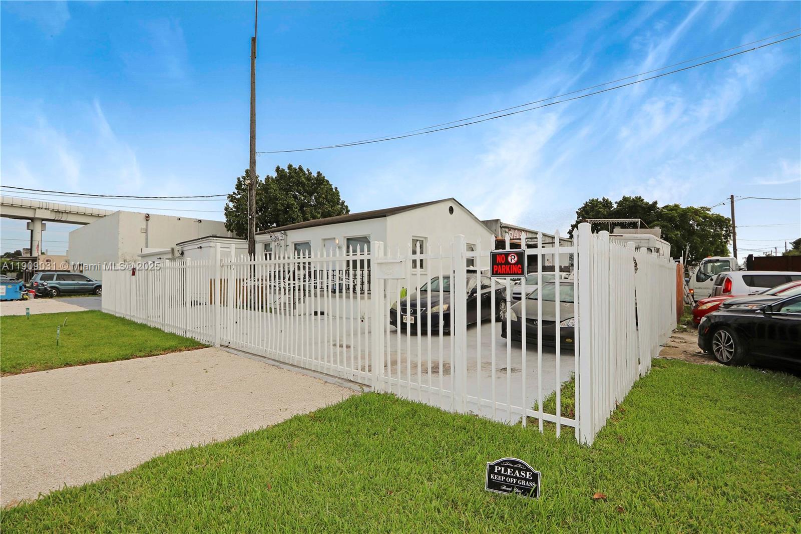 36TH ST HIGHLANDS - Residential Lease