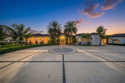 15620 SW 188th Ct Miami FL 33187