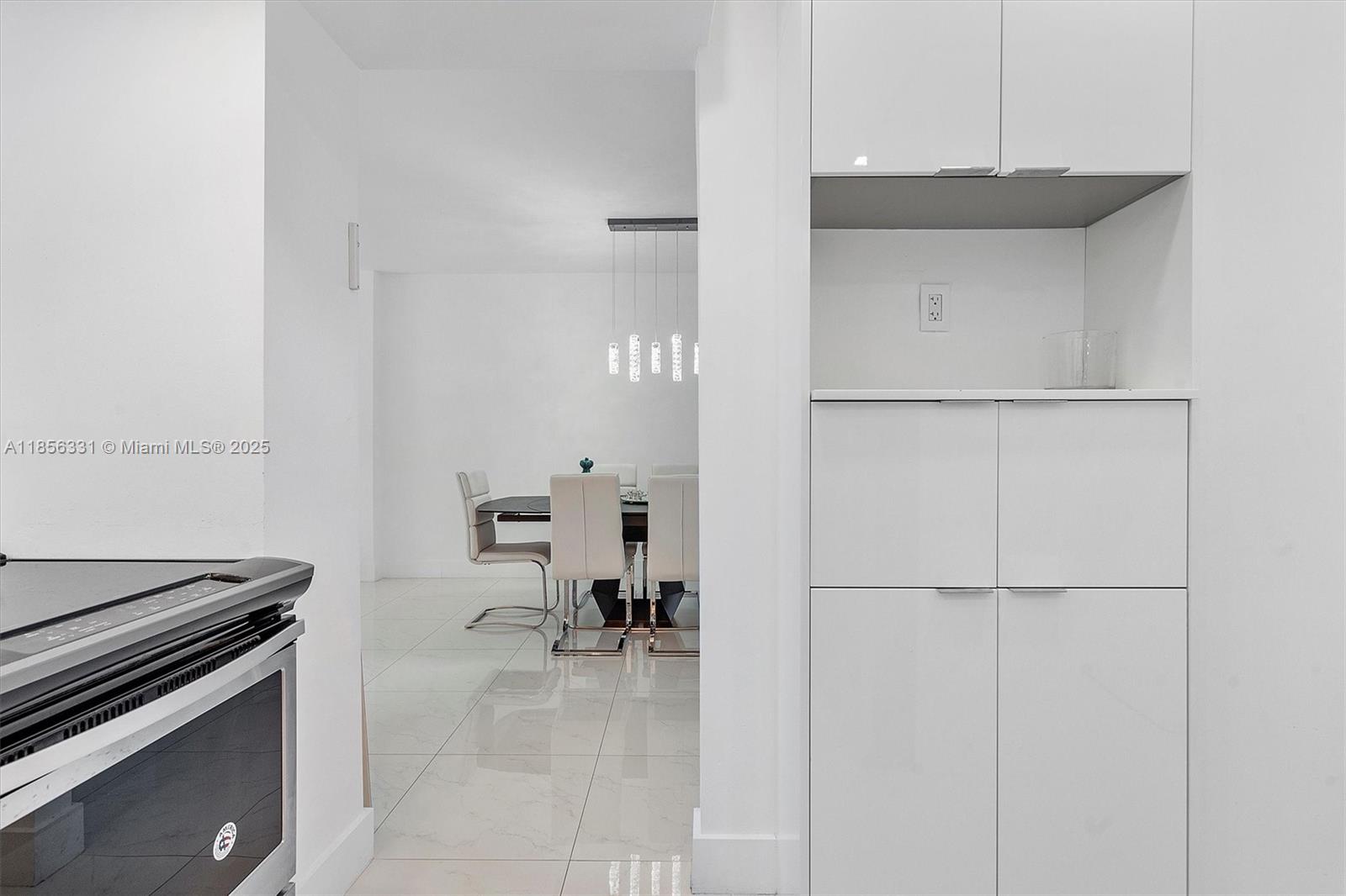 HEMISPHERES CONDO - Residential Lease