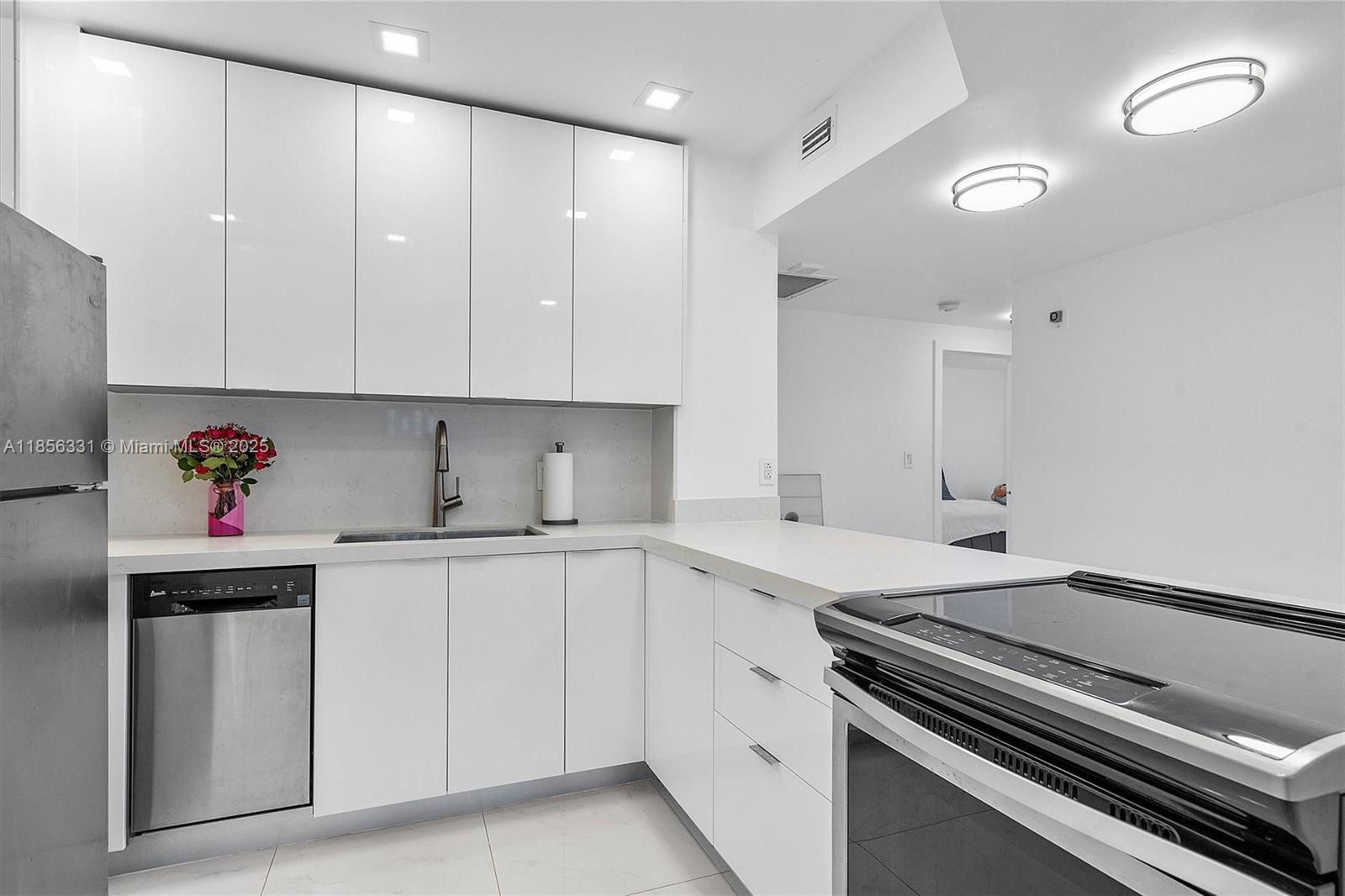 HEMISPHERES CONDO - Residential Lease