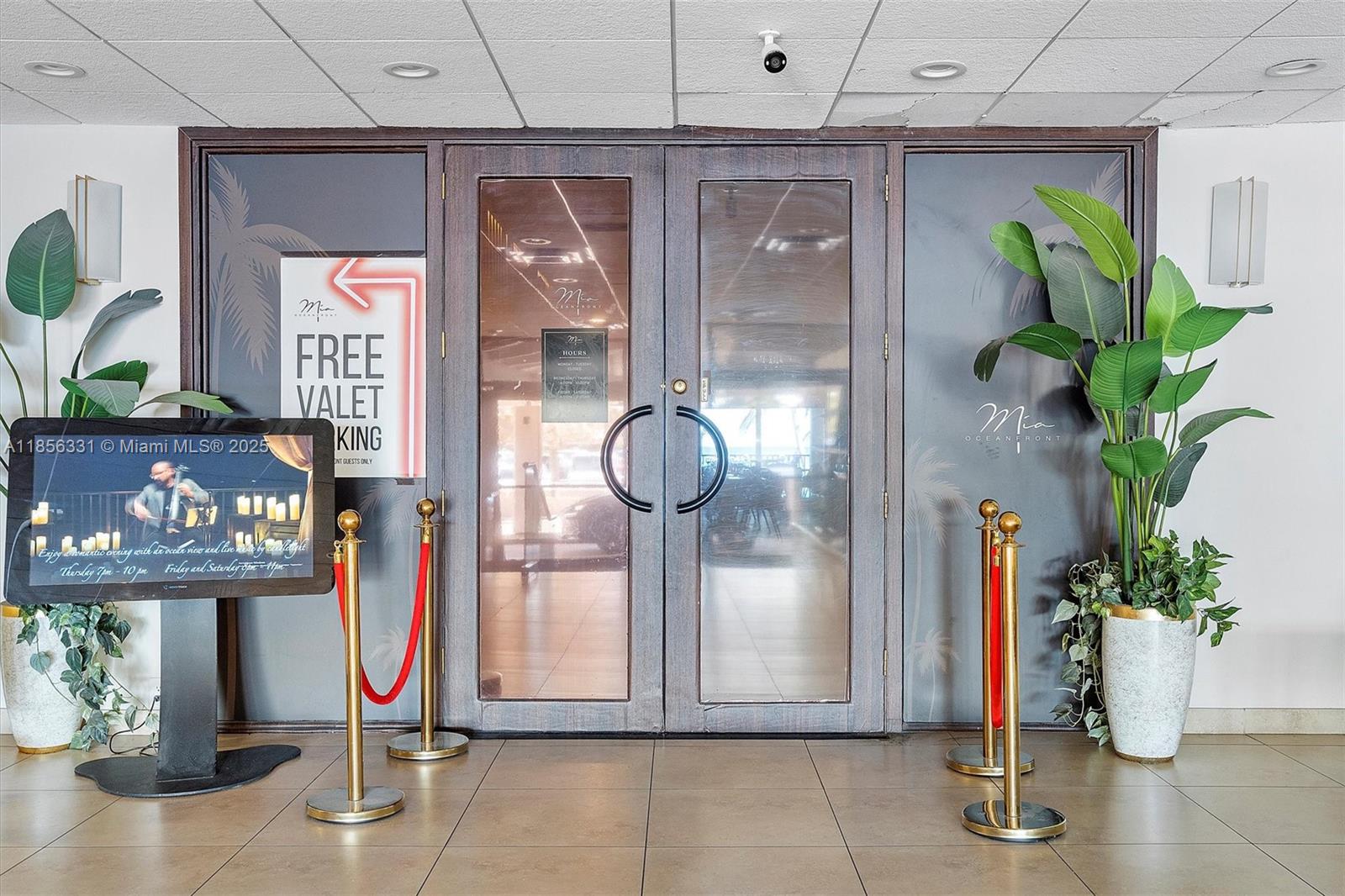 HEMISPHERES CONDO - Residential Lease