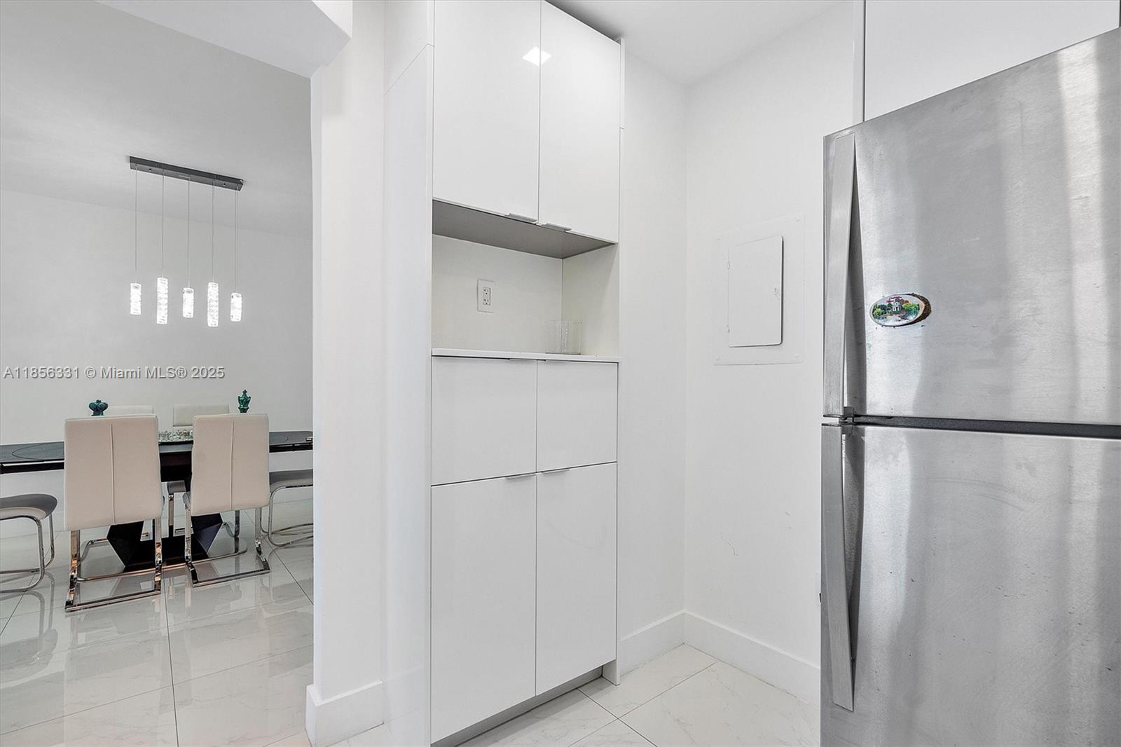 HEMISPHERES CONDO - Residential Lease