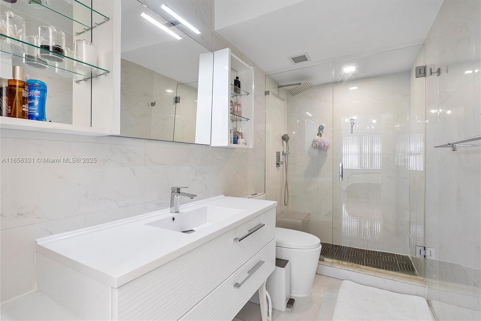 HEMISPHERES CONDO - Residential Lease