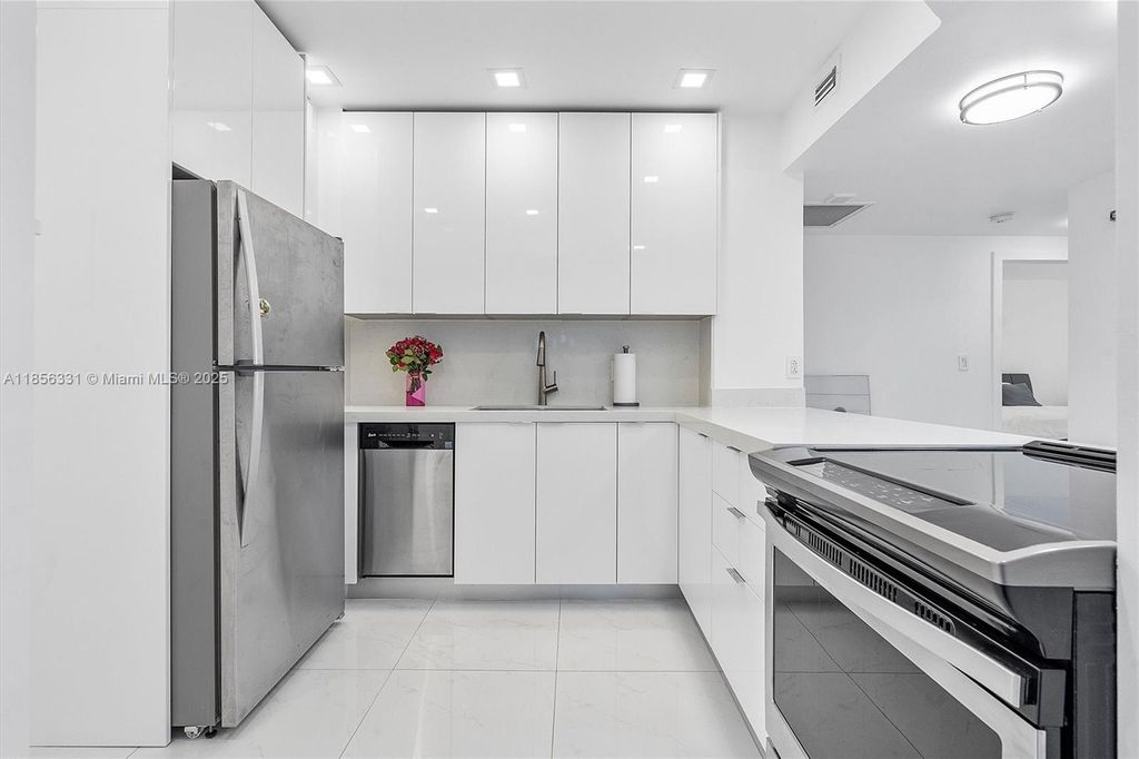 Photo of 1980 S Ocean Dr #19G, Hallandale Beach, FL 33009 (MLS # A11856331)