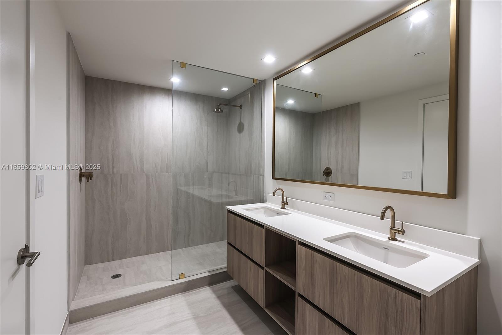 Viceroy Brickell - Residential