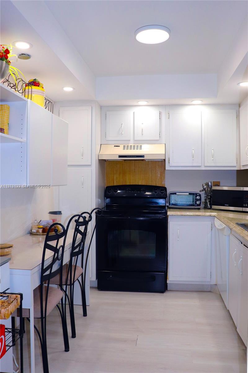 PARK PLACE CONDOMINIUM NO - Residential Lease