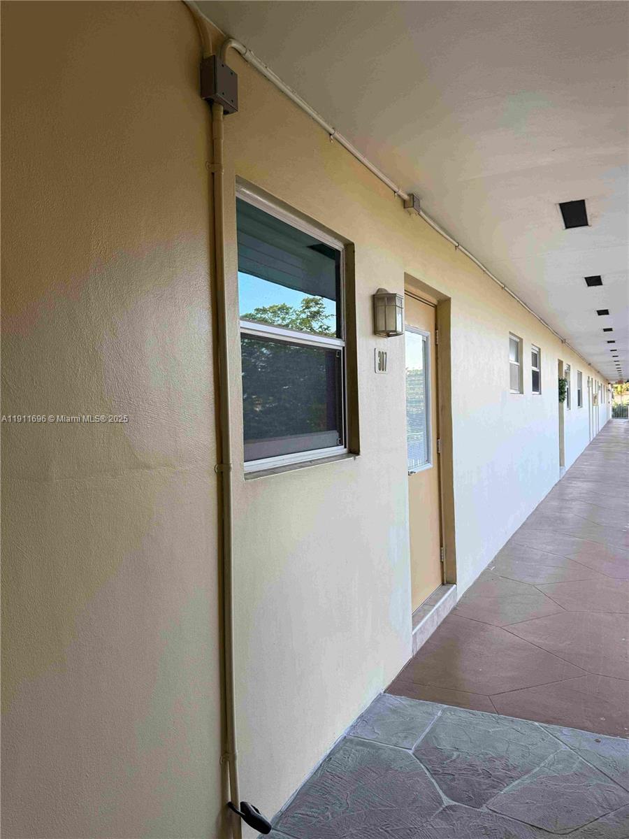 MELALEUCA GARDENS CONDO - Residential Lease