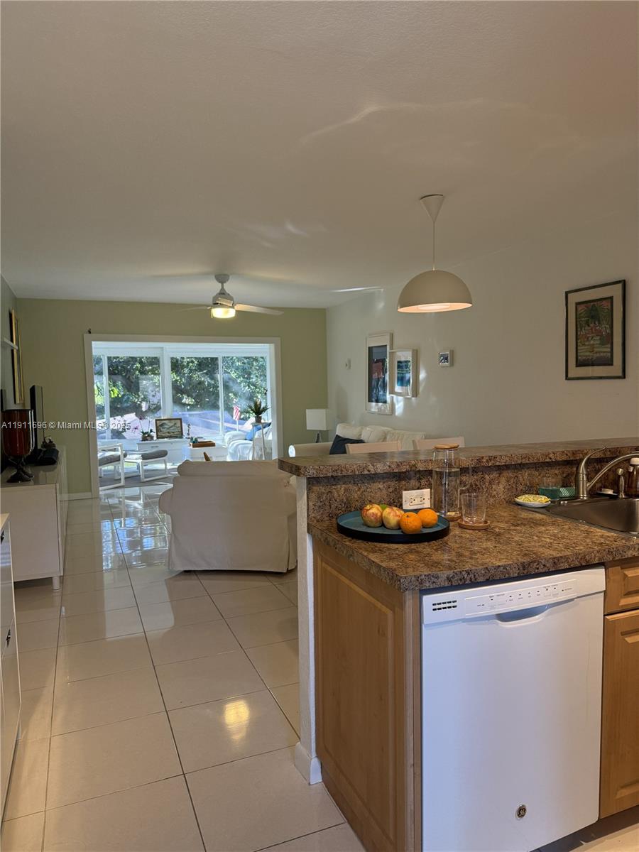 MELALEUCA GARDENS CONDO - Residential Lease