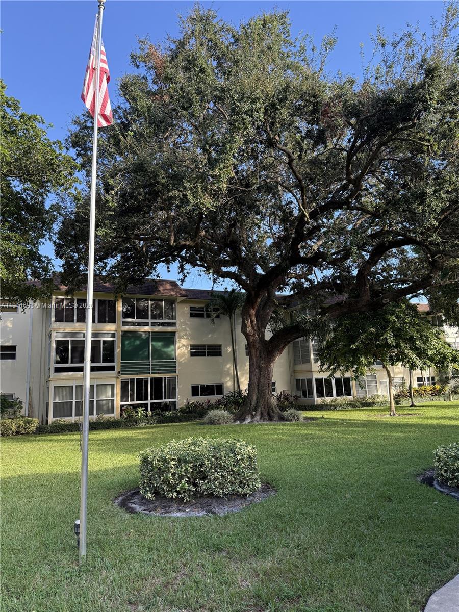 MELALEUCA GARDENS CONDO - Residential Lease