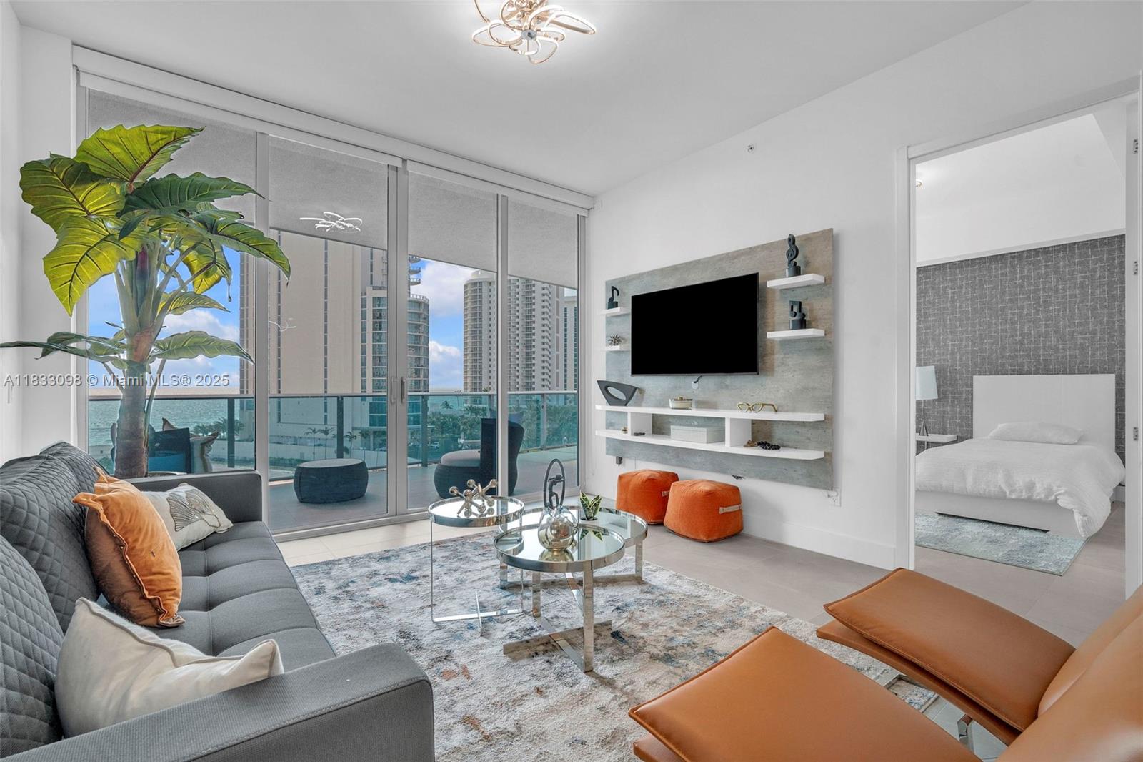 17550 collins Ave 704