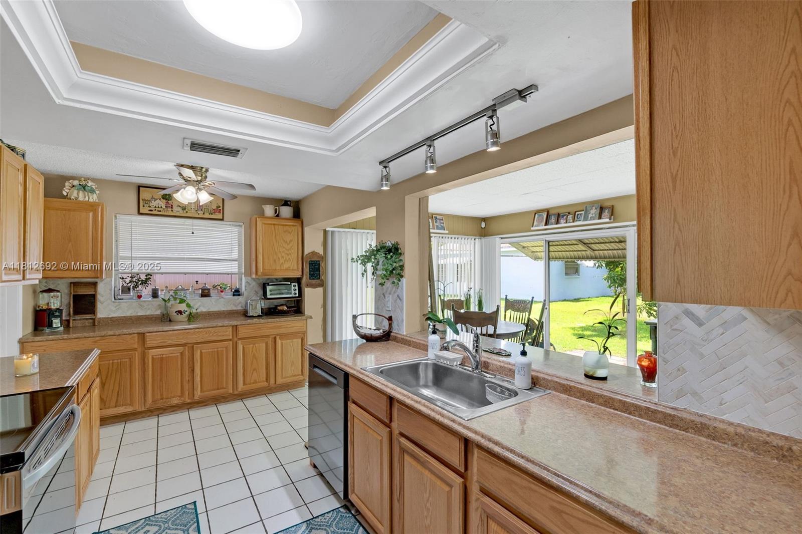 MAINLANDS OF TAMARAC LAKE - Residential