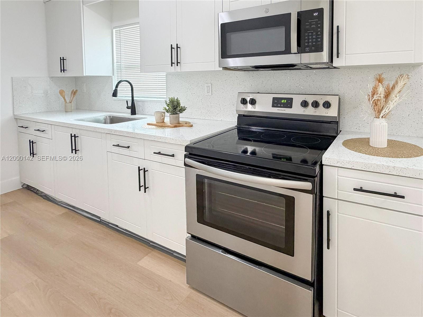 CARVER RANCHES - Residential