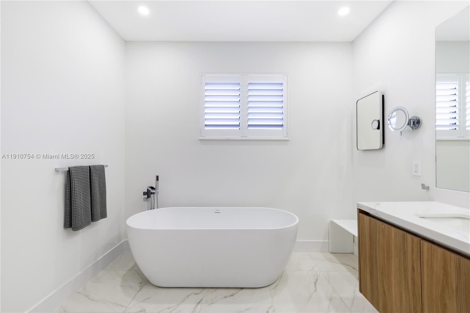 SUB-TROPICAL TESTING TR - Residential