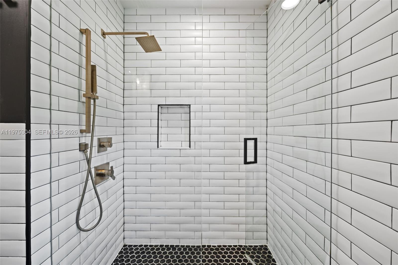 AQUA MARINE - Residential