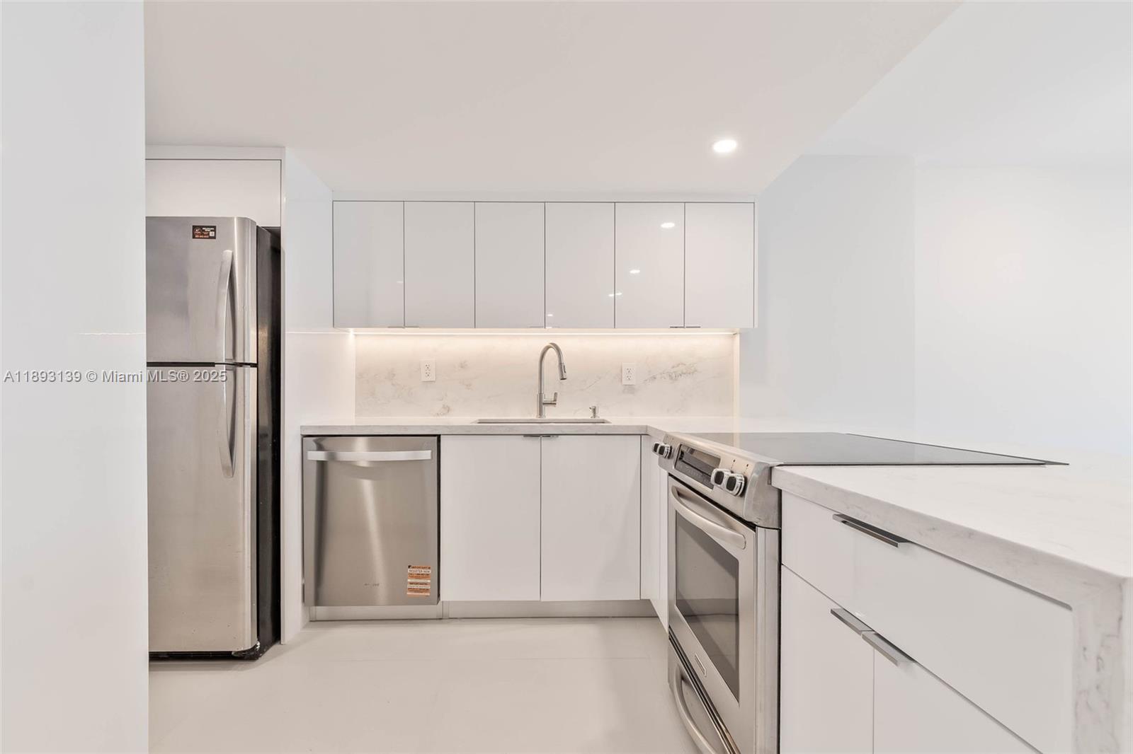 WEST BAY GARDENS CONDO - Residential Lease