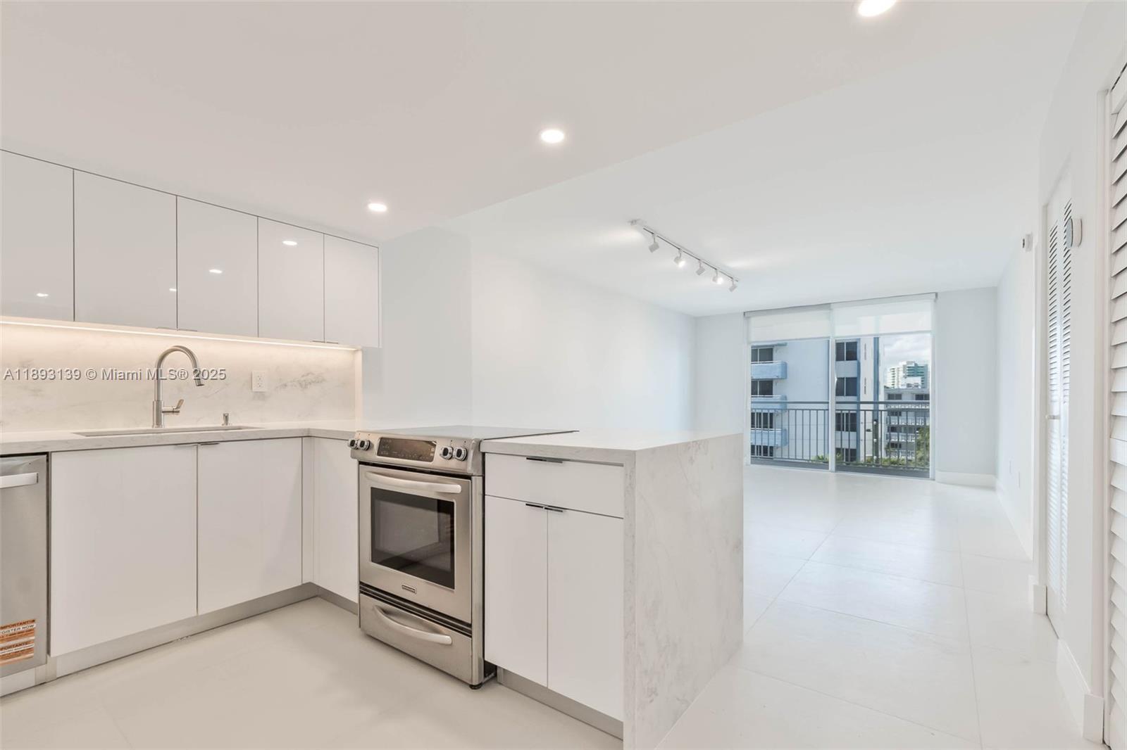 WEST BAY GARDENS CONDO - Residential Lease
