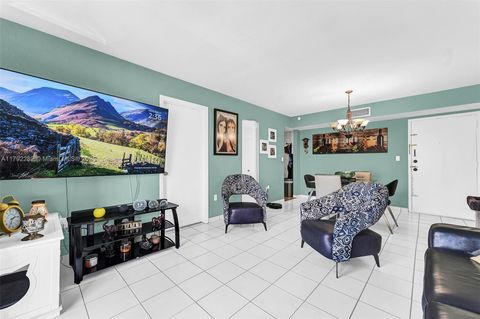 4845 NW 7th St 309-5 Miami FL 33126