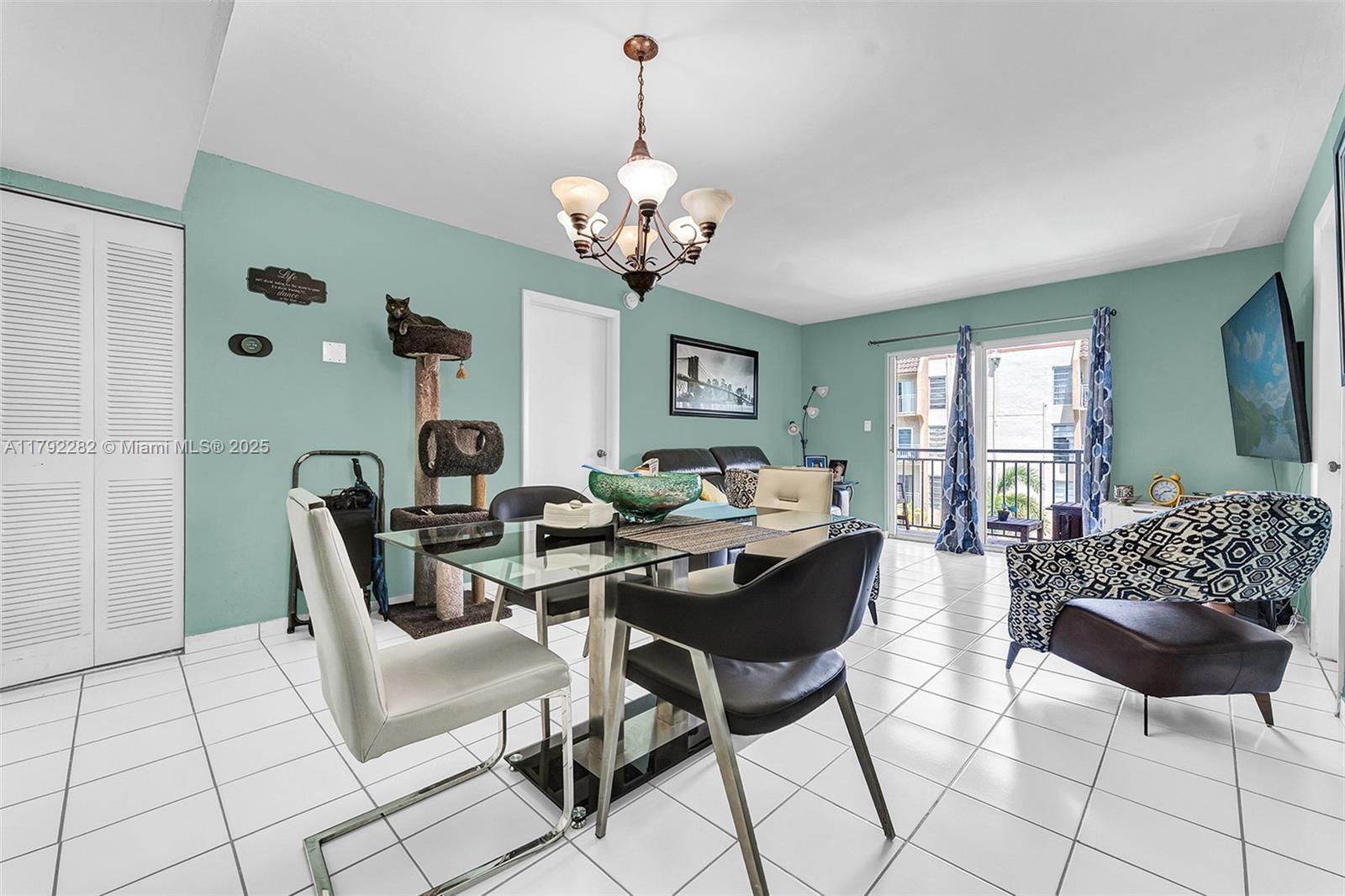 4845 NW 7th St 309-5