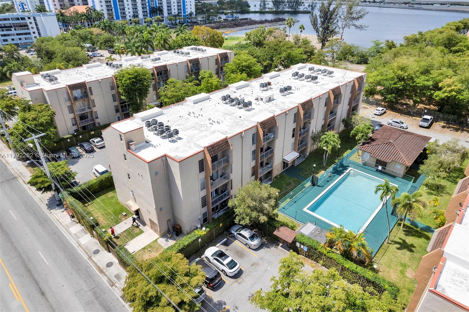 SUNSET VILLAS PHASE II CO - Residential