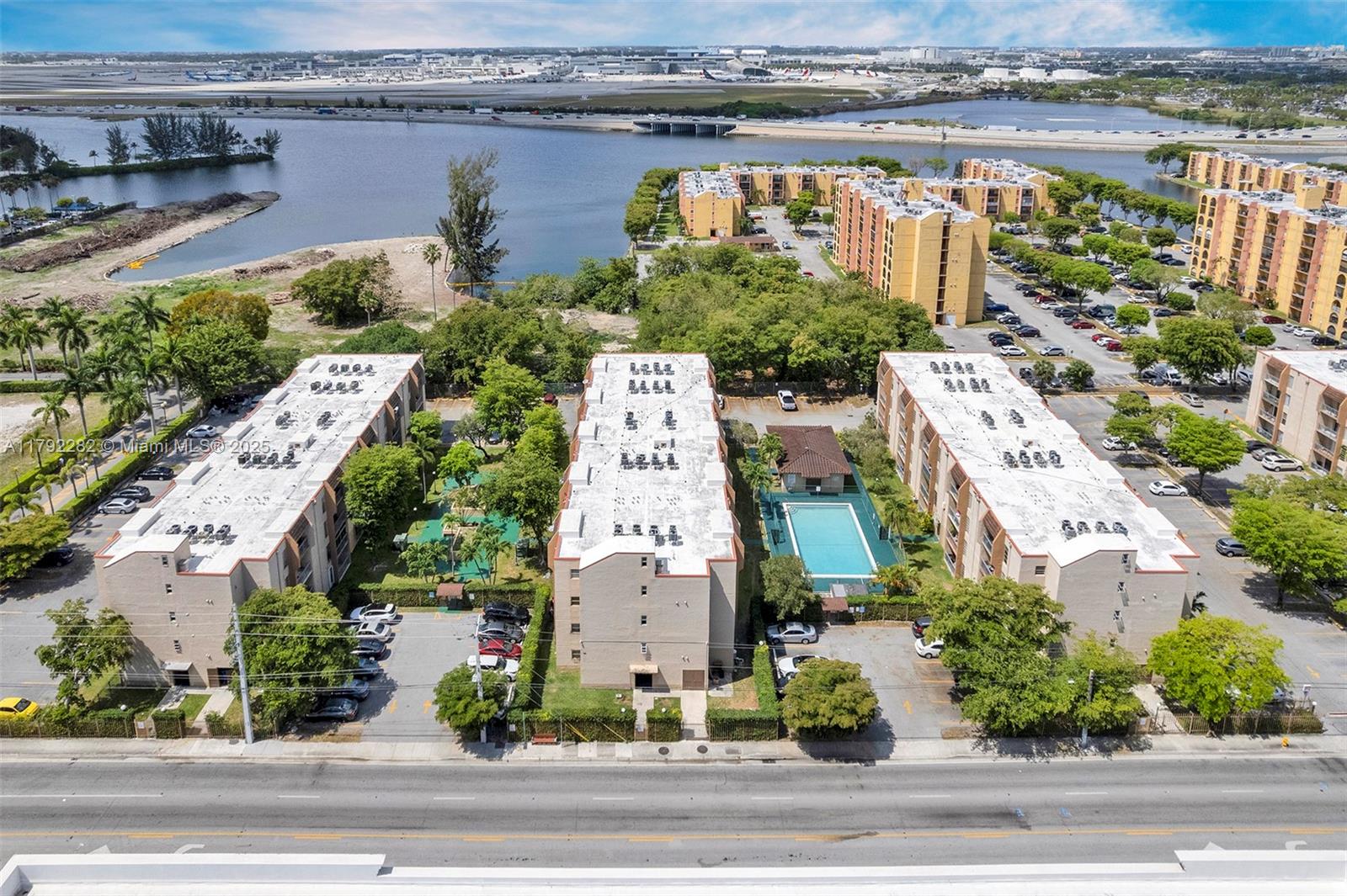 SUNSET VILLAS PHASE II CO - Residential