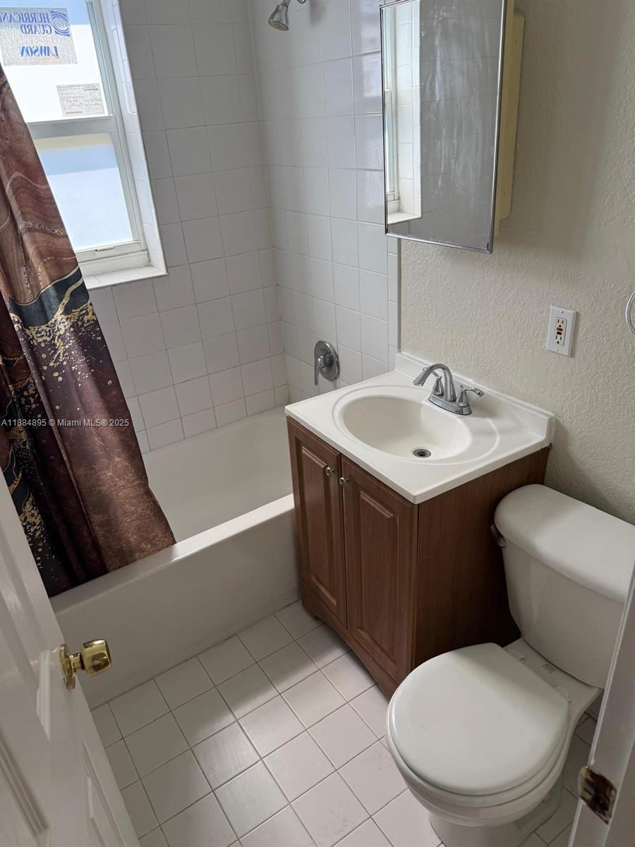 SUNSET PALM VILLAS CONDO - Residential Lease