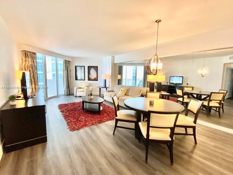 17375 Collins Ave 1105