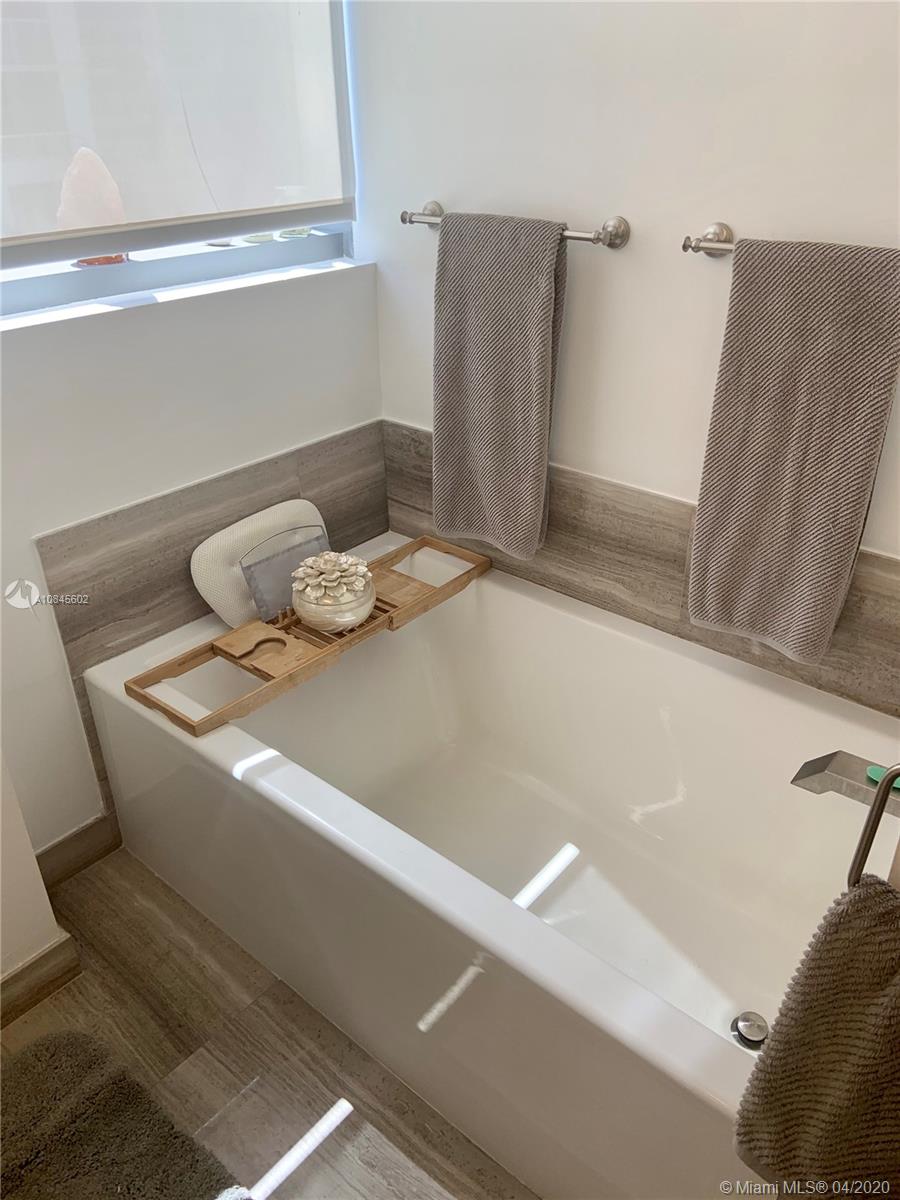 BRICKELLHOUSE CONDO - Residential Lease