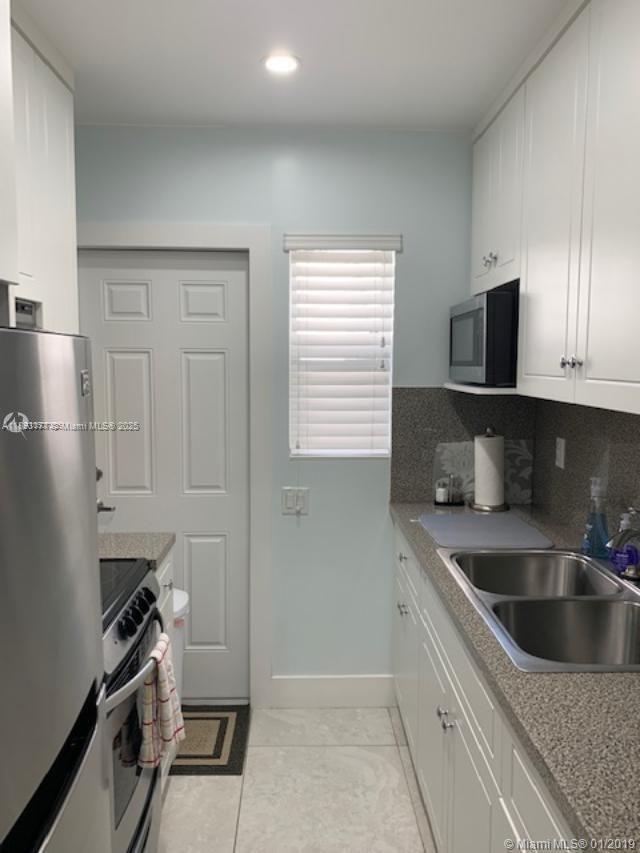 MIMO ON THE BEACH IX COND - Residential Lease