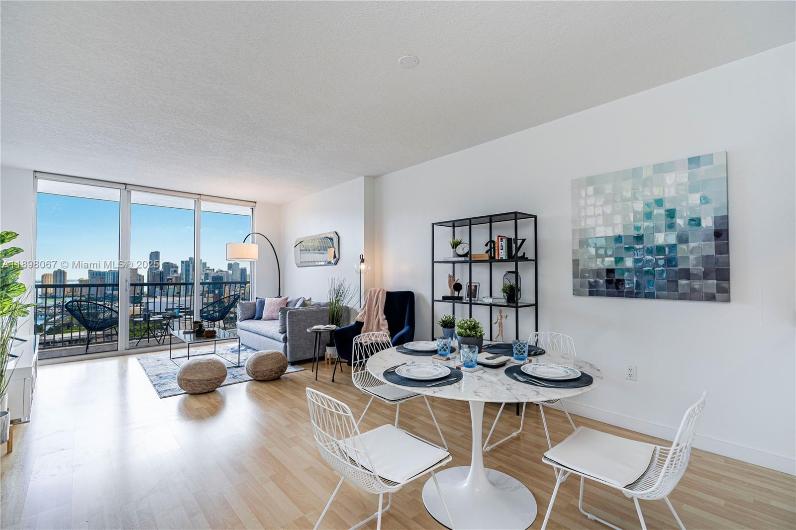 1750 N Bayshore Dr 3906