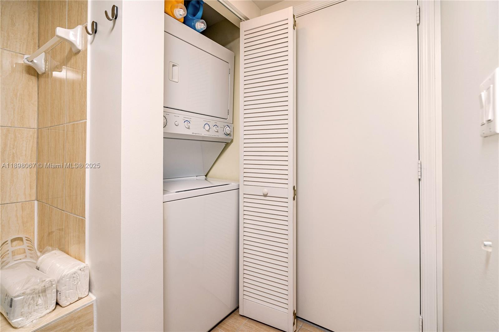 OPERA TOWER CONDO - Residential