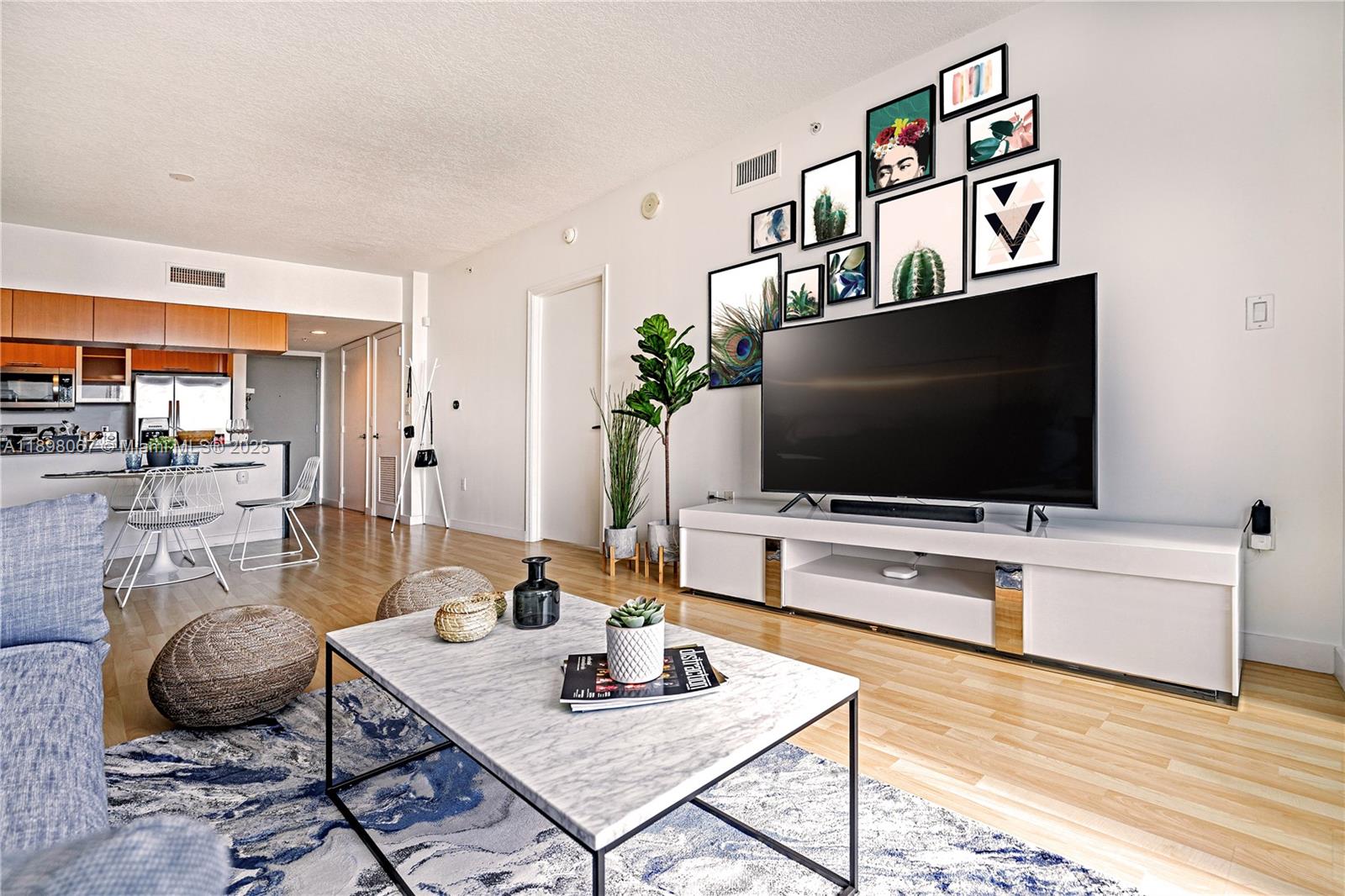 1750 N Bayshore Dr 3906