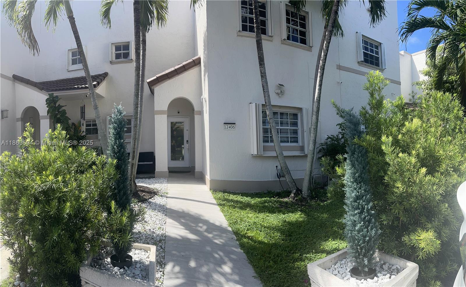 Beautiful and spacious 3 bedrooms and 2/1 bathrooms townhome featuring a spacious and comfortable bedroom with its own full bathroom, providing convenience and privacy for guests or family members. Kitchen has stainless steel appliances. Step outside into your own private delightful patio featuring a charming space to create memories with your family. 2 parking spaces and brand-new washer and dryer. Located close to the Florida Turnpike, expressways and throughways in the much-desired Belen area. Situated near the Dolphin Mall, Doral, multiple restaurants and shops and great schools. Club house with huge pool, hot tub, gym, and ballroom.