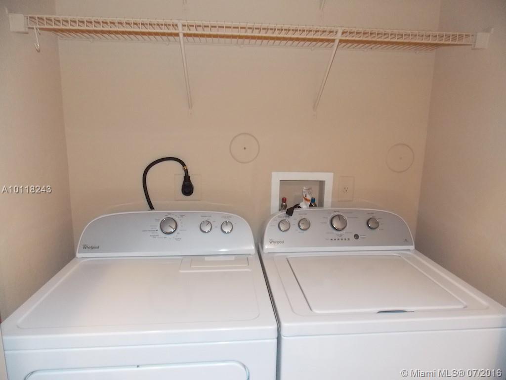 Lyons Indust Park 71-1 B - Residential Lease