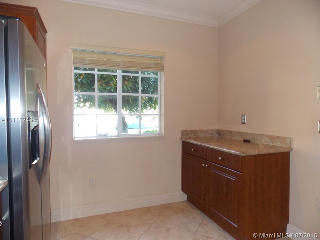 Lyons Indust Park 71-1 B - Residential Lease