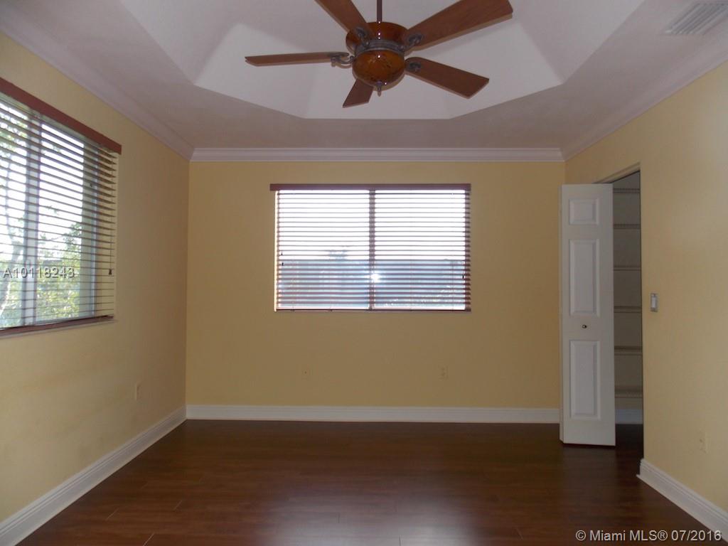 Lyons Indust Park 71-1 B - Residential Lease