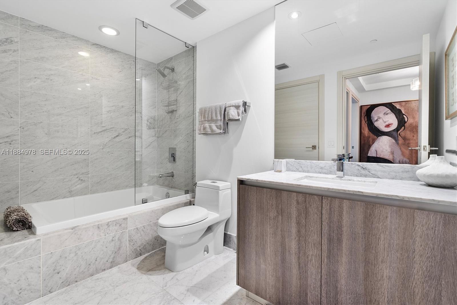 801 SMA RESIDENCES CONDO - Residential